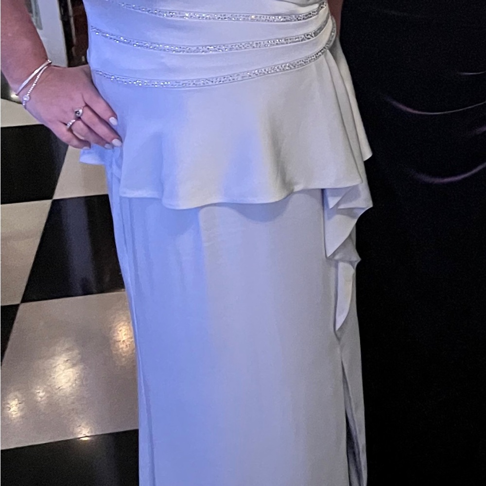 💕Montage by Mon Cheri ice gray mother of bride dress with matching shawl - Picture 11 of 16